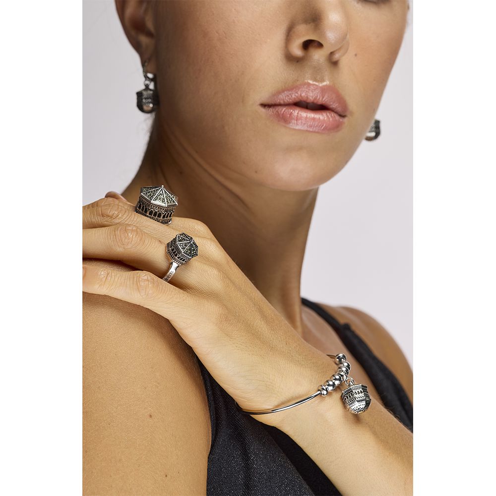 anello e charm cupola milano indossati