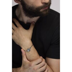 bracciale bocca della verita indossato