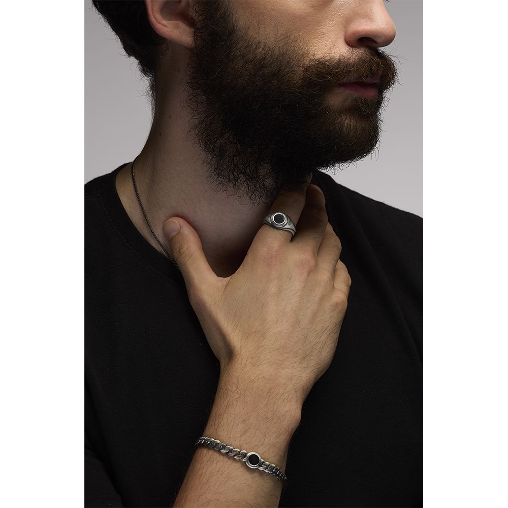 bracciale e anello gemma black tonda indossati