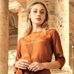 Indossato collana anello ed orecchini agnese pietre gialle
