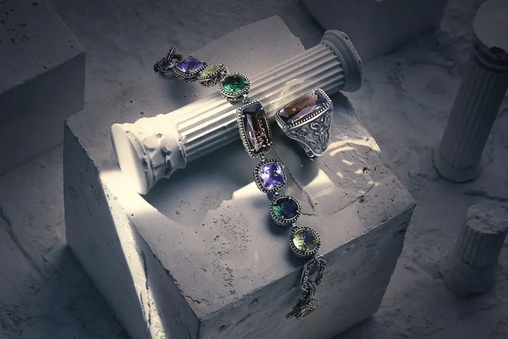 Anello e Bracciale Estasi della collezione Seicento ispirata al Barocco