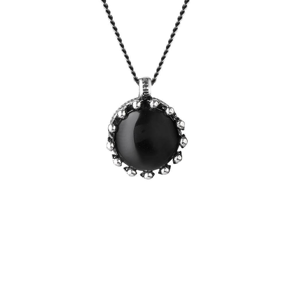 Atlas necklace in silver and black stone