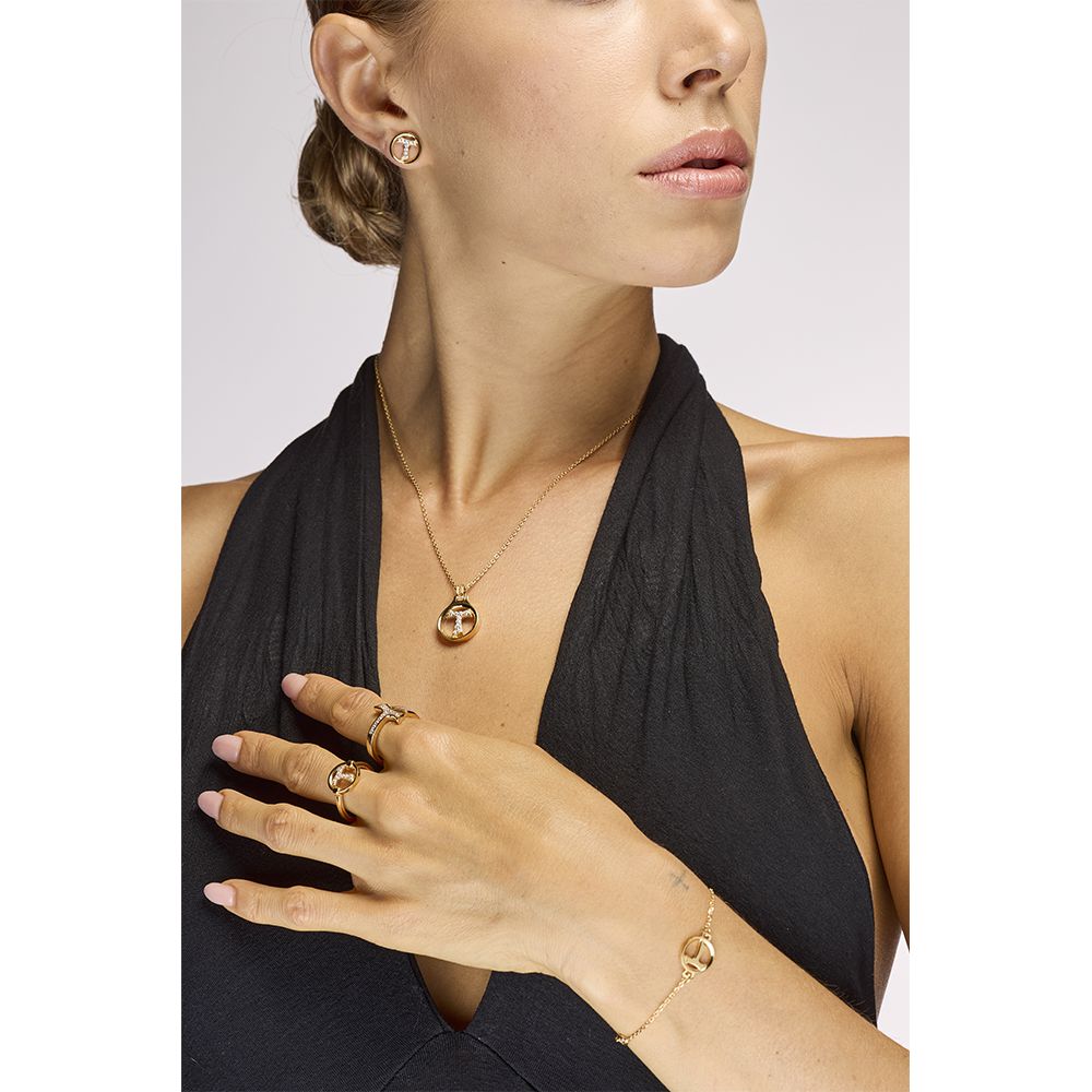 parure tau donna dorata indossata