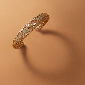 gold baroque rigid bracelet