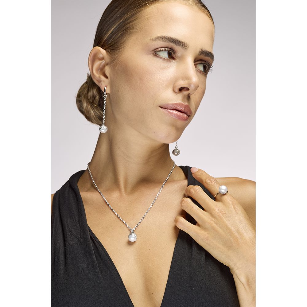 parure cestino con perla di fiume rodio indossato