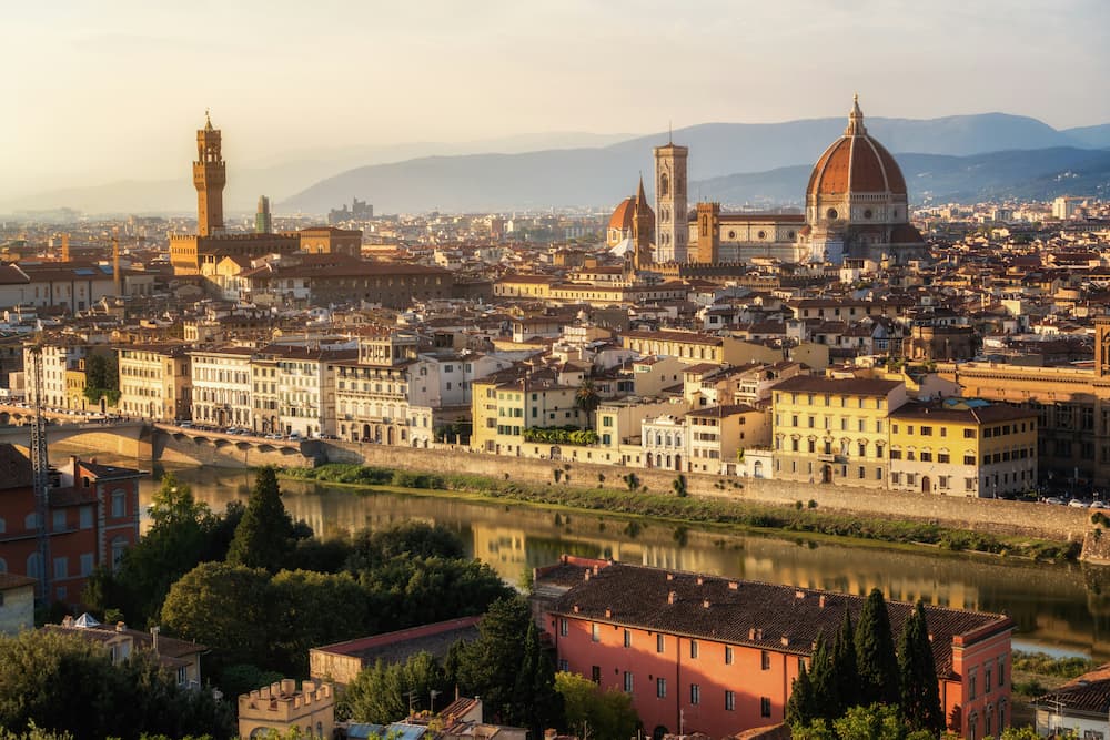 Panorama di Firenze da Piazzale Michelangelo dove spicca la Basilica di Santa Maria del Fiore con la Cupola del Brunelleschi